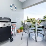 Warm Contemporary 2-Bedroom Apartment- 7 Atlantic Port, Blouberg, Cape Town